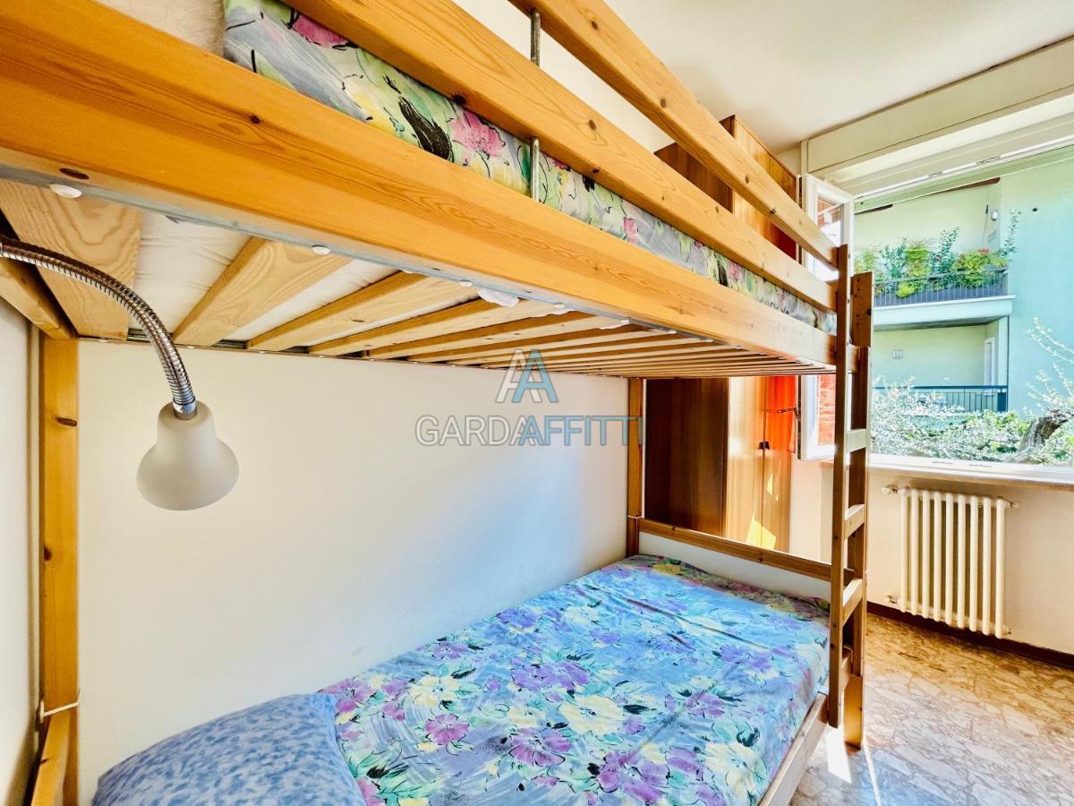 Ares Apartment - Vicino Al Lago Di Garda E Alla Stazione Treno Дезенцано-дель-Гарда Экстерьер фото