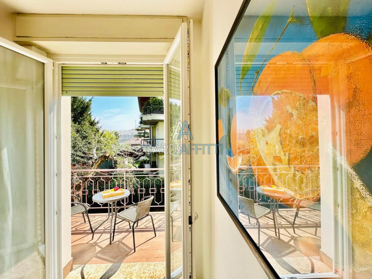 Ares Apartment - Vicino Al Lago Di Garda E Alla Stazione Treno Дезенцано-дель-Гарда Экстерьер фото