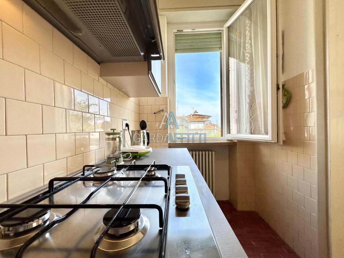 Ares Apartment - Vicino Al Lago Di Garda E Alla Stazione Treno Дезенцано-дель-Гарда Экстерьер фото